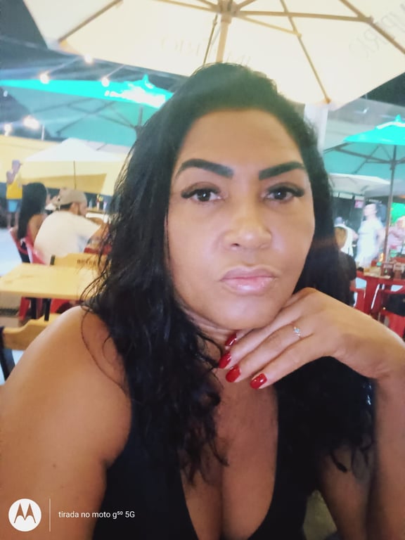 Joice Respire fundo. Sinta a leveza. Massagem sensual