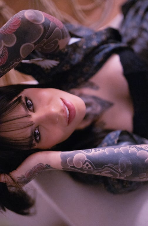 Kuro como um doce pecado. Massagem tântrica em
