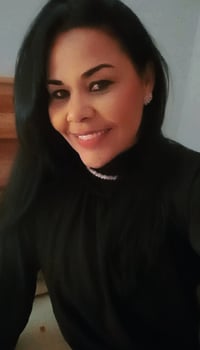 Vanessa | Massagens Relaxantes e Sensoriais