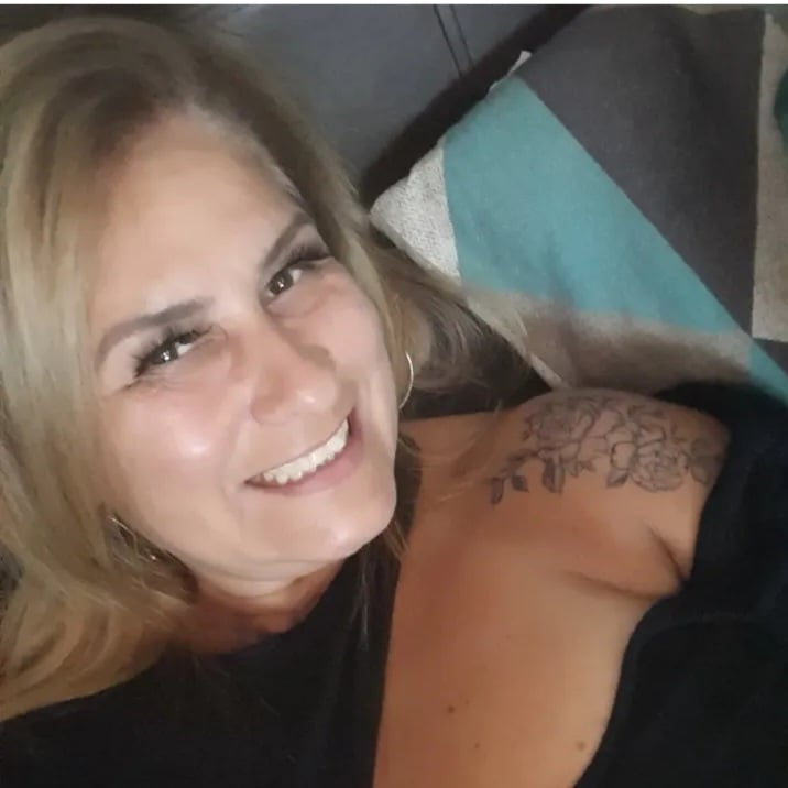 Fernanda massoterapeuta. Experiente. Massagem