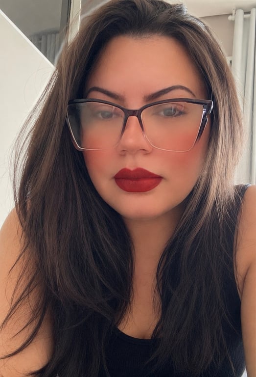 Aline Guimarães TERAPEUTA TÂNTRICA E NURU Massagem
