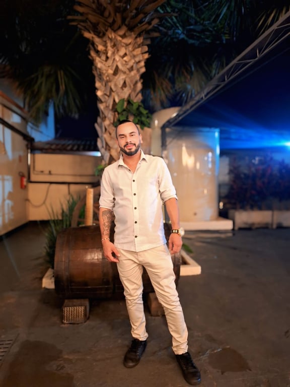 Prem Ashvin Terapeuta tântrico Massagem nuru em