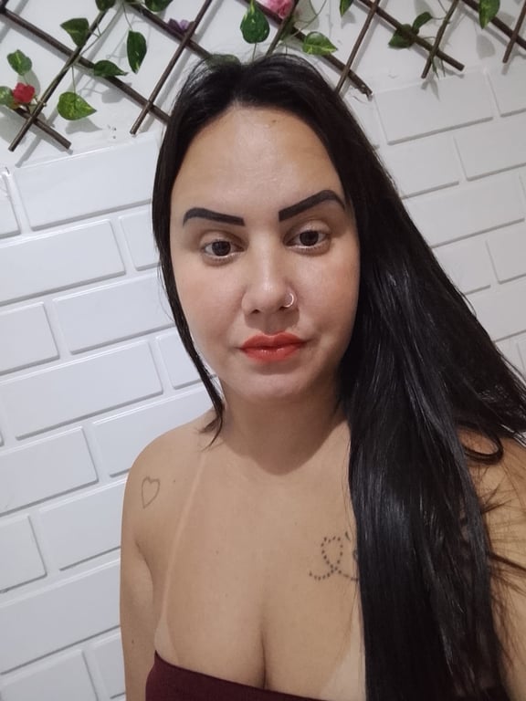 Sarah Mix de Massagens relaxantes e sensuais Massagem tântrica