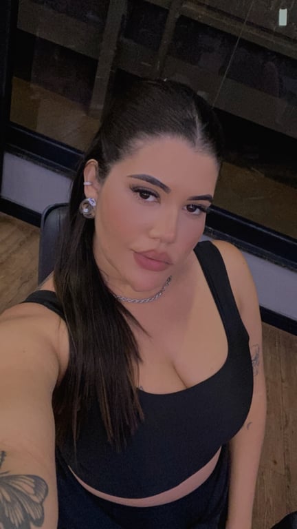 Gaby TOQUE QUE PROVOCA PRAZER QUE ENVOLVE Massagem nuru