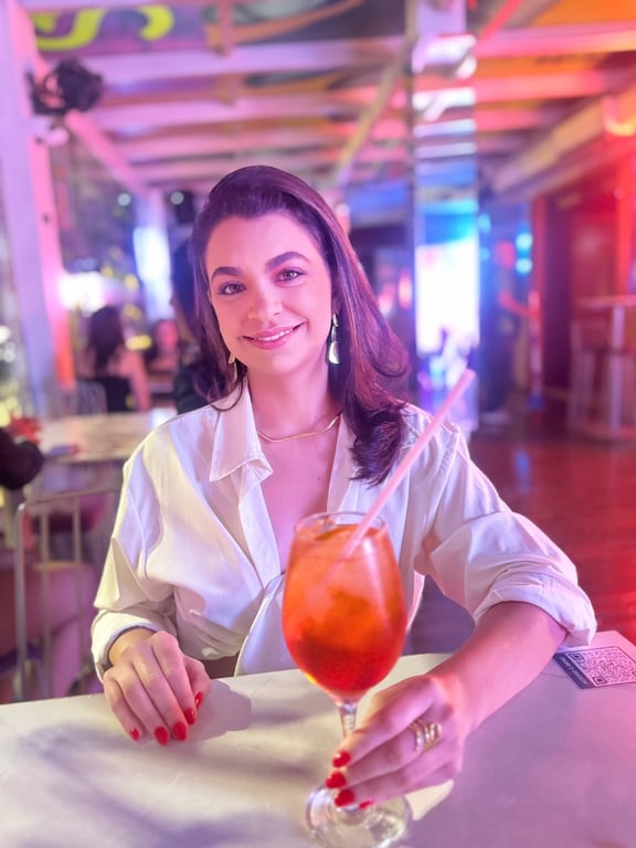 Larissa Machado Terapeuta Tântrica e Nuru Massagem