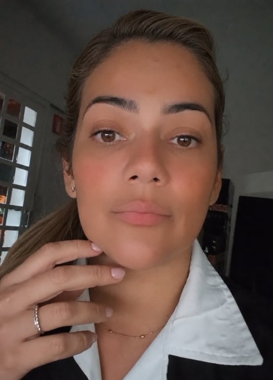 Dany Massoterapeuta, energia e conexão nos mínimos detalhes Massagem sensual em