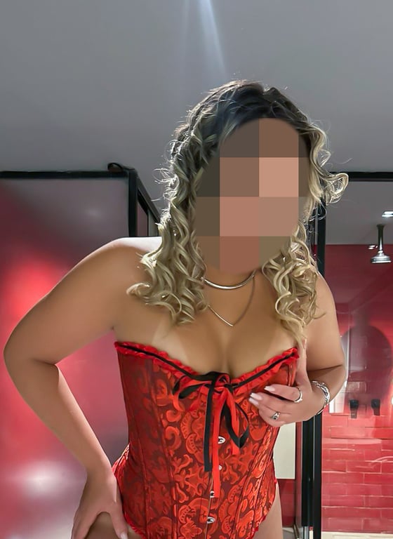Sabrina Mãos de fada, massagem Relaxante, Nuru e Tailandesa