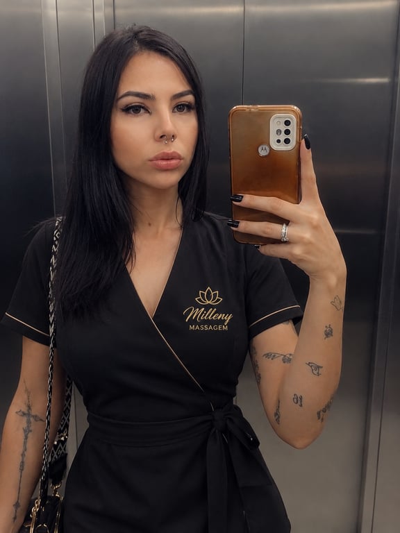 Milleny Duarte Massagista atenciosa, delicada e envolvente Massagem em
