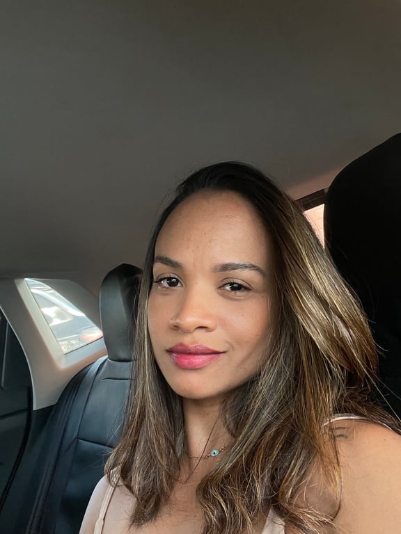 Beatriz Massoterapeuta e terapeuta Corporal. Massagem