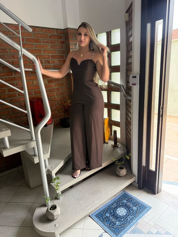 Ayla Scarlet MASSOTERAPEUTA uma experiência sensorial única Massagem sensual em