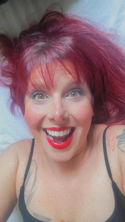 Ivy Puls– Sexóloga Tântrica: Autoconhecimento, Prazer e Energia Sexual