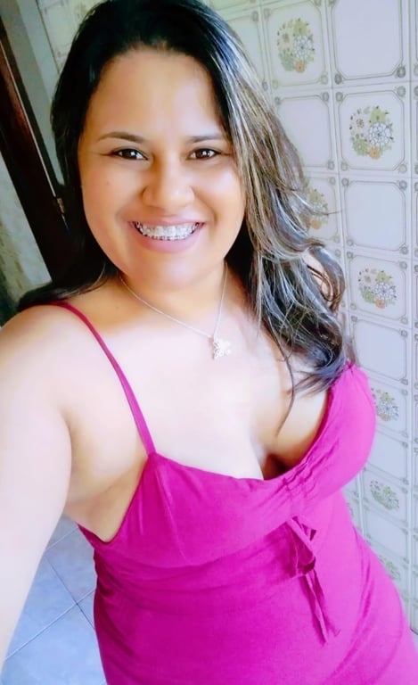 Juliana Salles Massagem sensual em