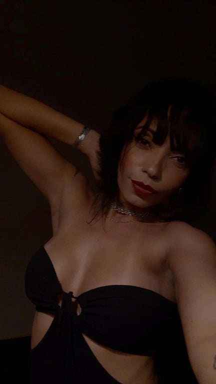 MASSAGEM NURU PREMIUMSou um Refúgio de Relaxamento para Corpo e Alma