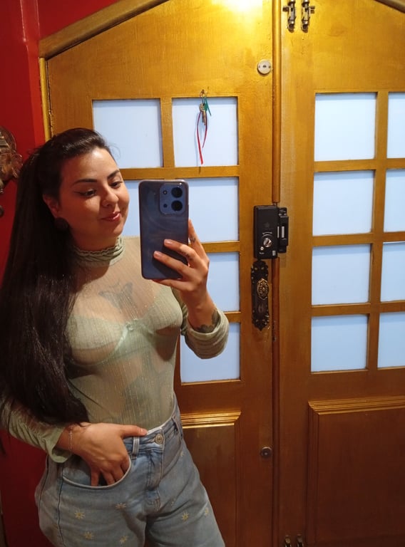Amanda, charme discrição e requinte para cavalheiros de bom gosto Massagem nuru