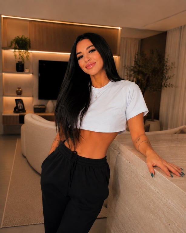 Camila Queiroz Massoterapeuta Massagista em