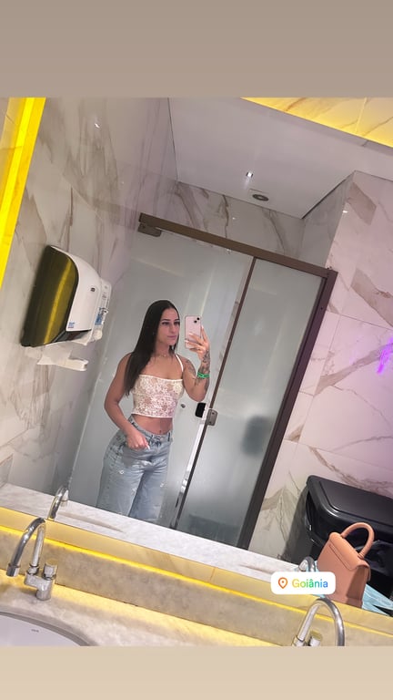 Bruna Mendes relaxamento e atendimento personalizado.