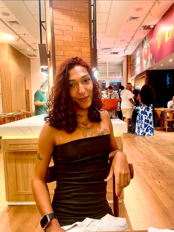 Terapeuta Nicole Uma Experiencia de Relaxamento Massagem tântrica