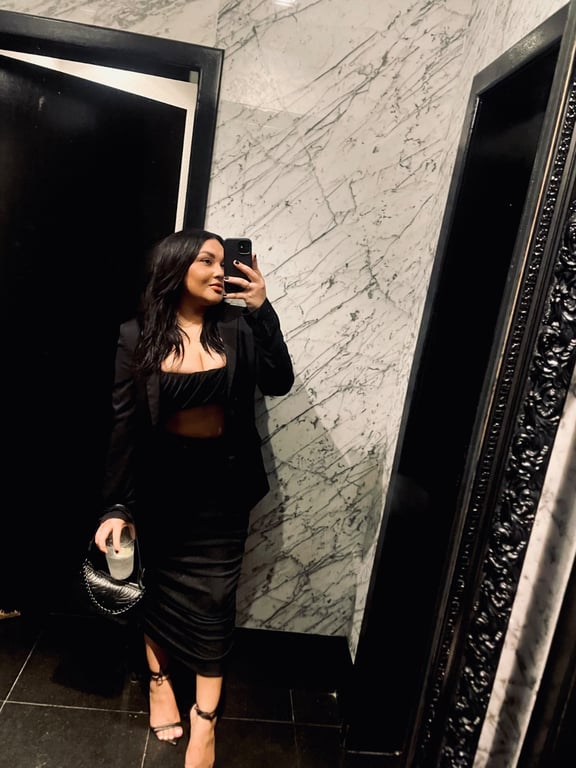 Liz massagem sensual e relaxante