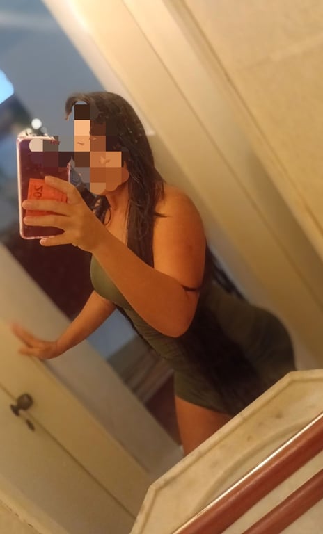 Caroline Silva Terapêuta Tântrica e Massoterapeuta Massagem tântrica