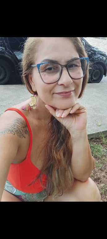 Fernanda massoterapeuta. Experiente.