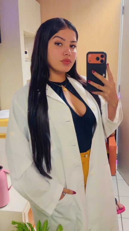 Larissa Massoterapeuta no Roçado em São José
