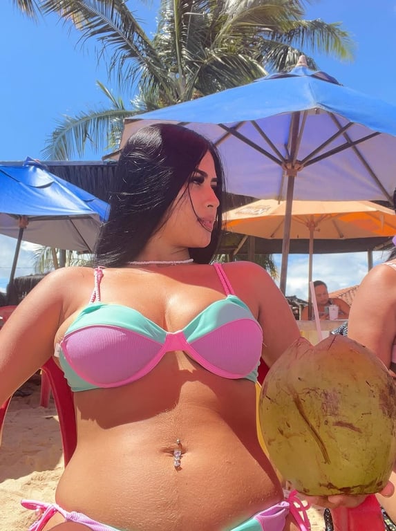 Alice, massagista de alto nivel de proporcao ao relaxamento Massagem sensual em