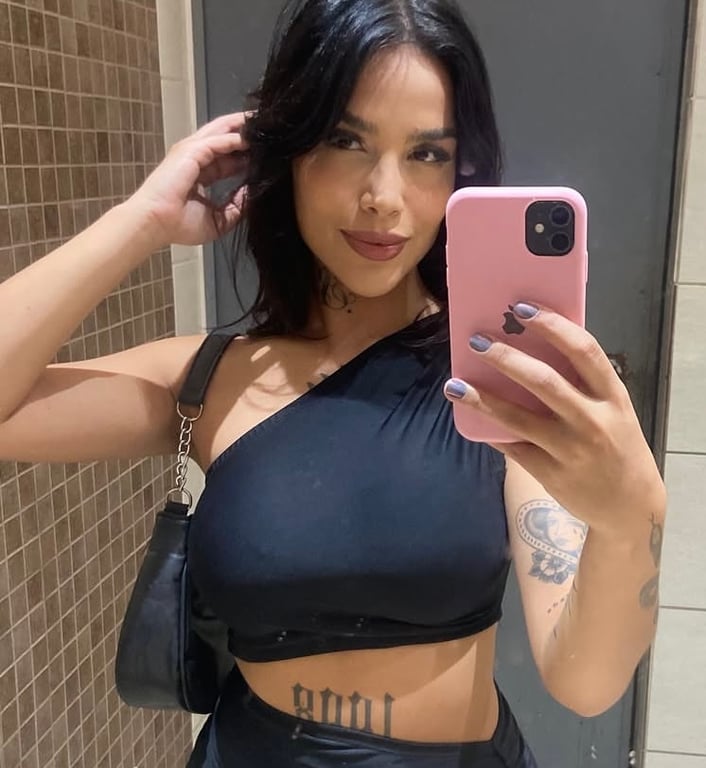 Naty Terapeuta Corporal Especializado em Massagem Tântrica Massagem
