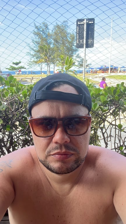 UMA EXPERIÊNCIA DE MASSAGEM ONDE VOCÊ SE SENTE SEGURA, RESPEITADA E ES