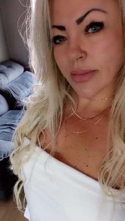Sarah | Massagem Tântrica e Relaxante Massagem tântrica em