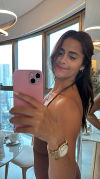 Terapeuta Elayne - Seu corpo merece ser tocado com respeito e presença