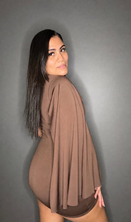 Ariela Oliveira – Mãos de Fada | Cearense Sensual, Curvas Marcantes