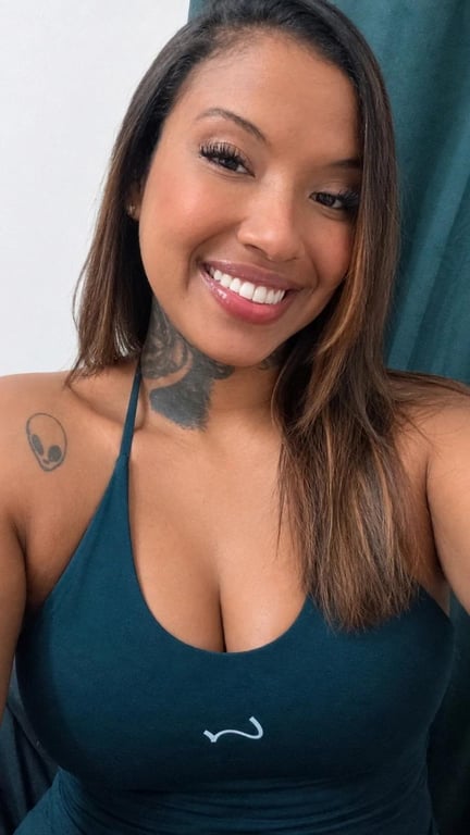 Mia uma experiencia acolhedora, tranquila e profissional Massagem sensual em