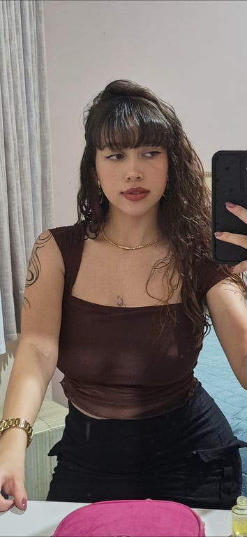 Larissa Massagem tântrica e nuru Massagem