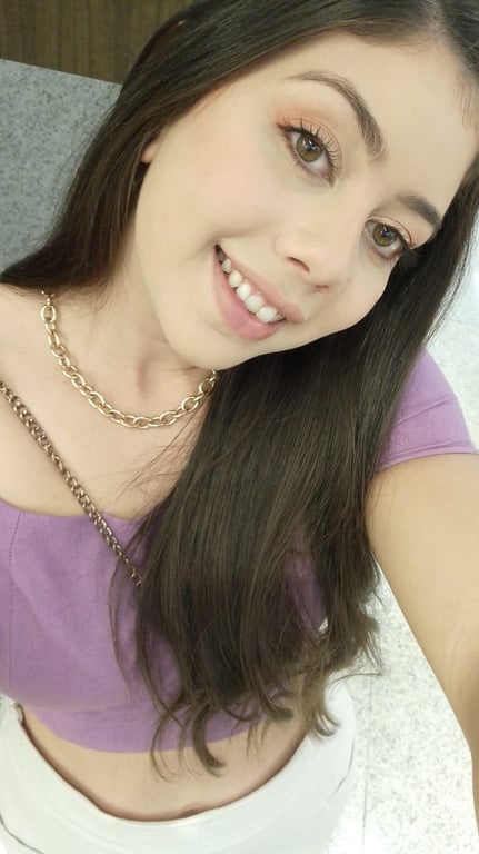 Terapeuta ana clara expecialista em nuru e tantra