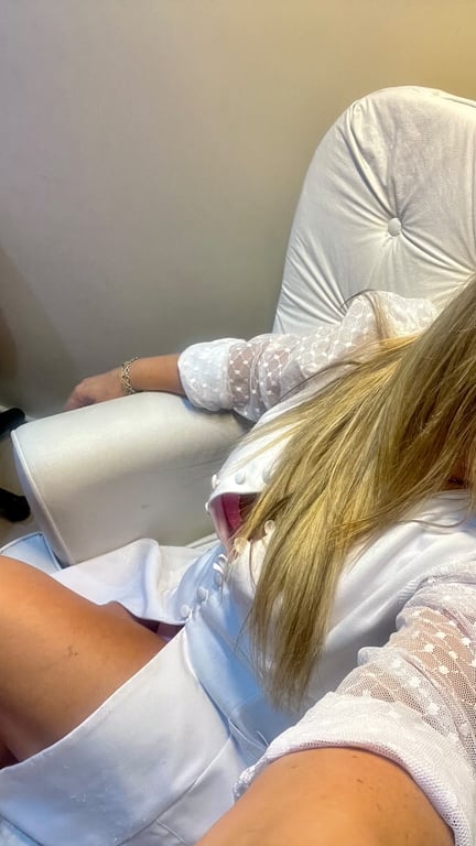 Júlia Mattos expert em ligam focada no seu desejo.