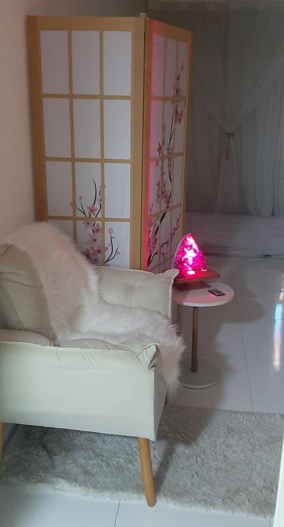 Atendo na Freguesia | Serviços e informações na descrição do perfil Massagem sensual em
