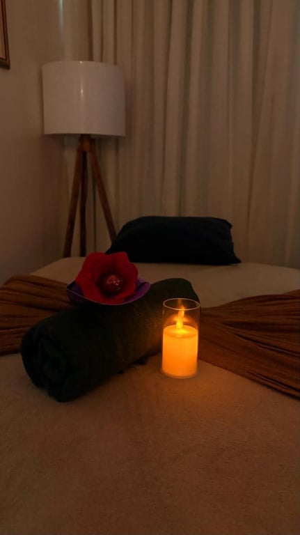 Marcello Técnicas profissionais para uma experiência diferenciada Massagem sensual em