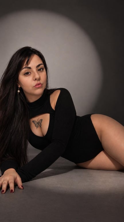 Amanda Charme discrição & requinte novamente em SP