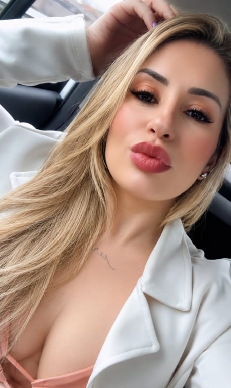 Carla, massagem relaxante, corporal, terapeutica e relaxamento intenso Massagem
