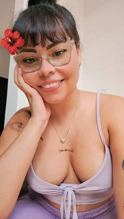 NURU massagem (explícita)