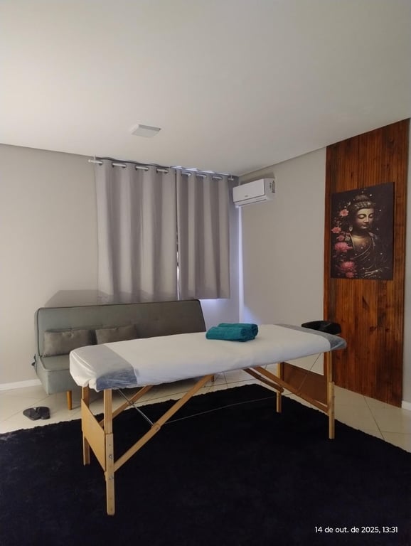 Alugo salas comerciais equipada para atendimento com massagens Massagista em