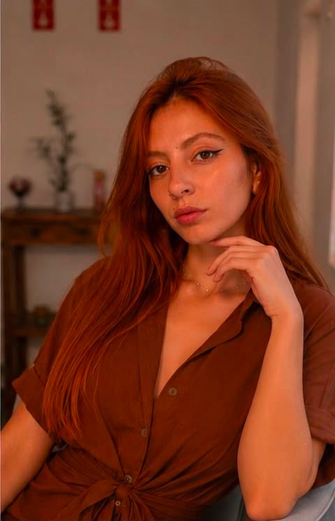 Hannah massoterapeuta ruiva