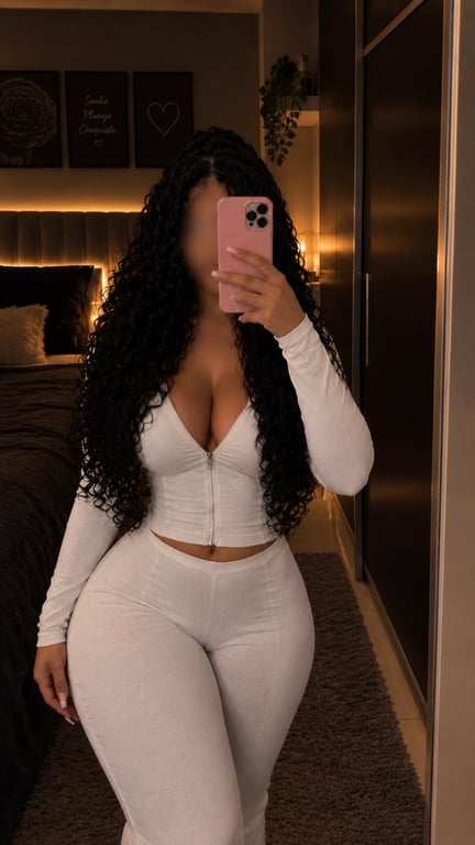 Kyara Santiago| Massagem relaxante, nuru, tântrica e outras