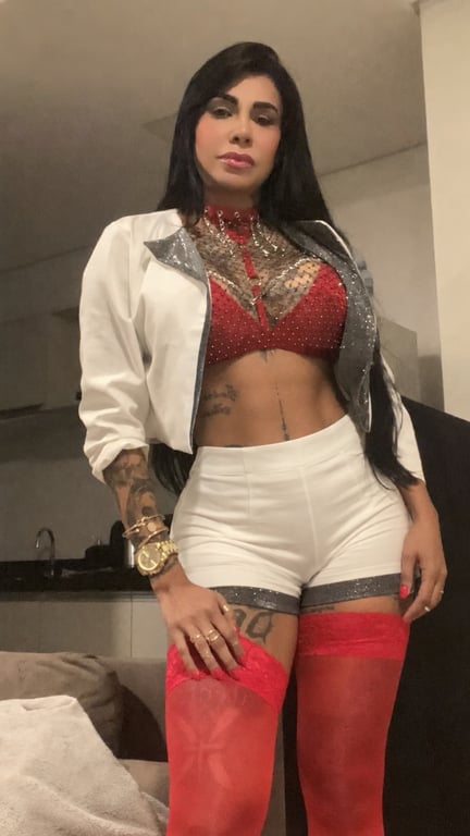Meire especialista em massagens sensuais