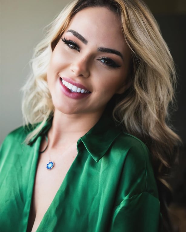 Júlia Massoterapeuta
