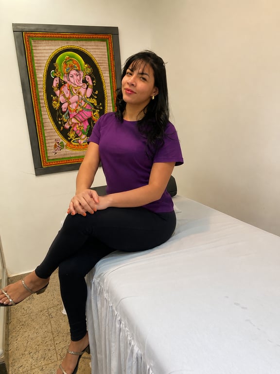 MARIAH TERAPEUTA | CONEXÃO, SENSITIVA, VIVÊNCIA, SENSUAL Massagem sensual