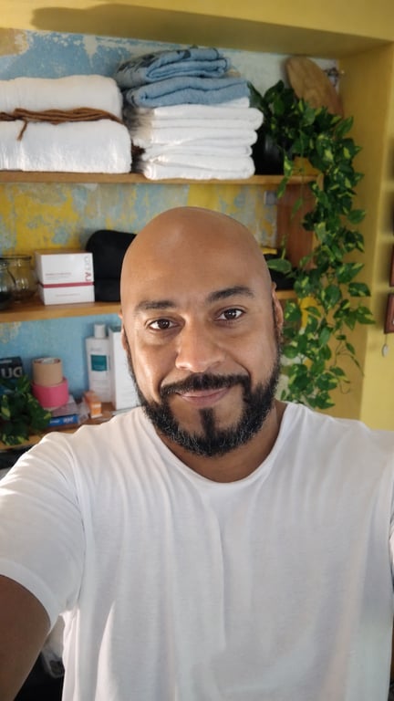 Uelton Massoterapeuta