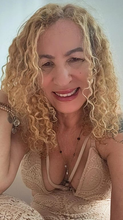 Massagem relaxante, sensuais e depilações
