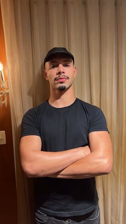 Massagista sensual em Florianópolis - SC - KAIKY MASSAGENS ALTERNATIVAS,NURU, TANTRICA , LIBERAÇÃO,4 MAOS 