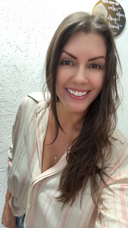 Sara Marcella Relaxante, Terapêutica, Nuru e Tântrica Massagem tântrica